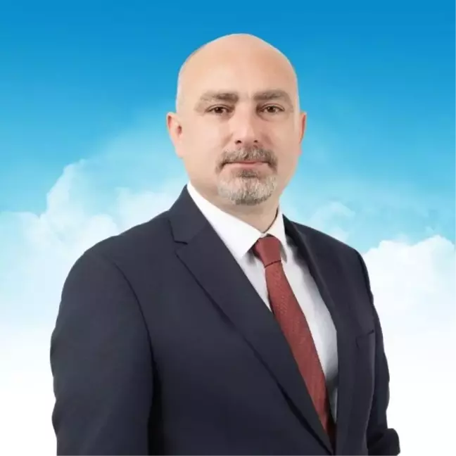 Hopa'da AK Parti ve CHP'nin Belediye Başkan Adayları Benzer İsimlere Sahip