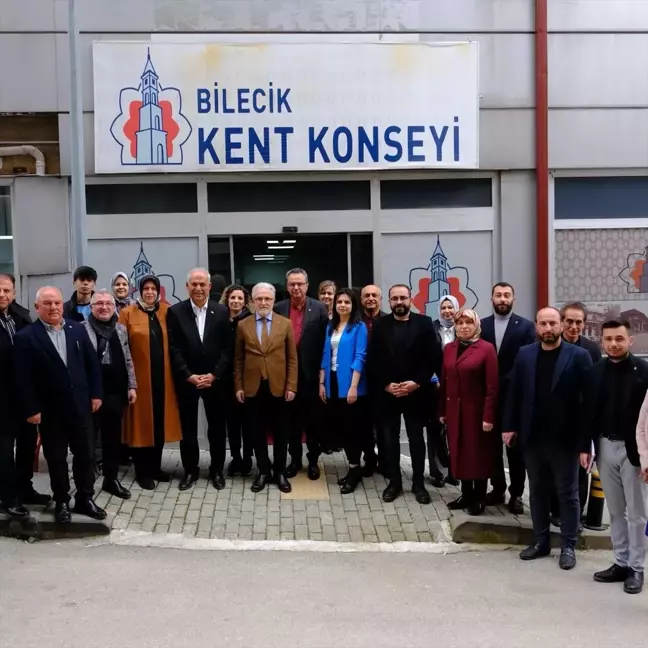 AK Parti Bilecik Belediye Başkan Adayı Mustafa Yaman Kent Konseyine Ziyarette Bulundu