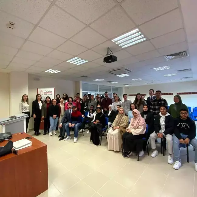 YTB Temsilcileri Eskişehir Osmangazi Üniversitesini Ziyaret Etti