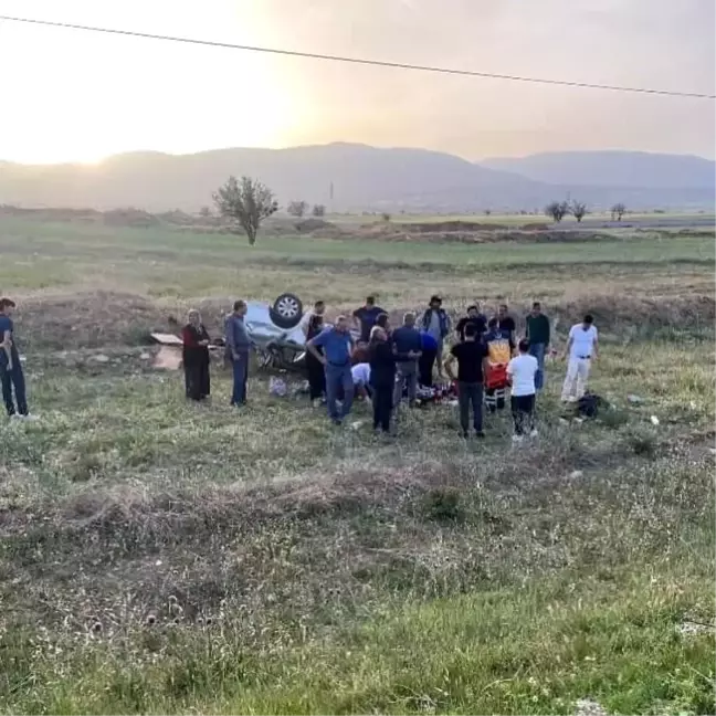 Antalya Korkuteli-Bucak yolu üzerinde otomobil takla attı: 2 ölü, 3 yaralı