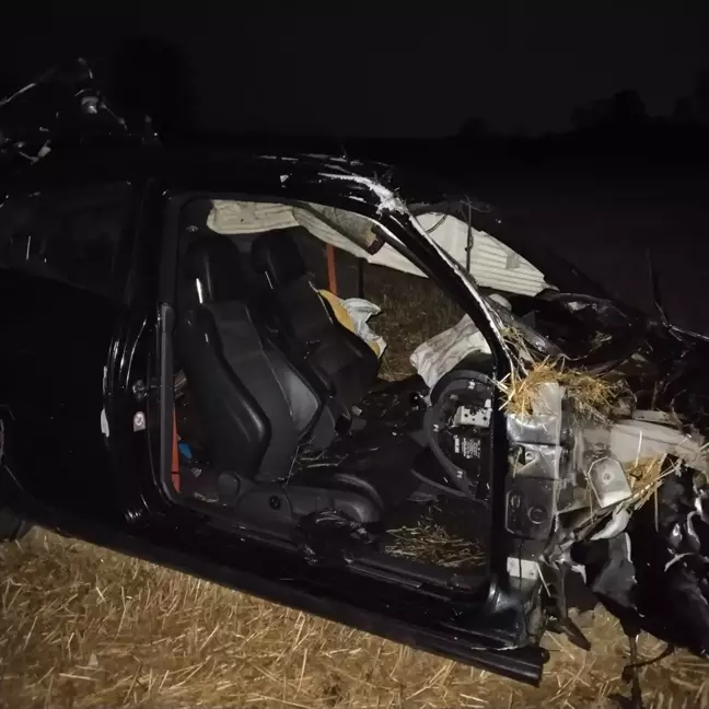 Tekirdağ'da tarlaya devrilen otomobilde 2 kişi hayatını kaybetti