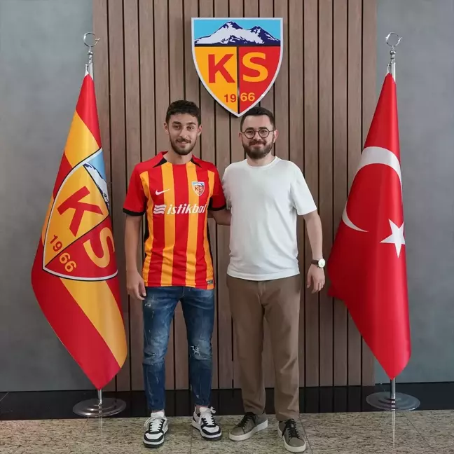 Bellona Kayserispor, Kartal Kayra Yılmaz'ı 1 yıl daha kadrosuna kattı