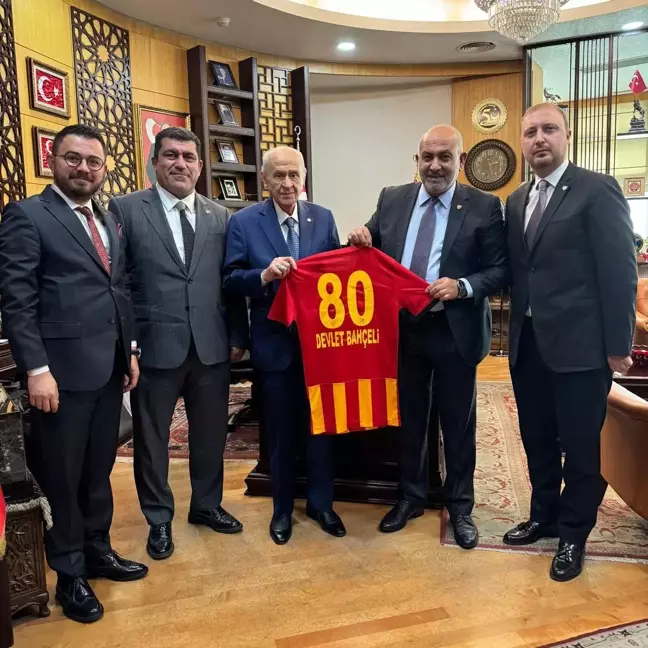 Devlet Bahçeli, Bellona Kayserispor Başkanı ve Yönetim Kurulunu Kabul Etti