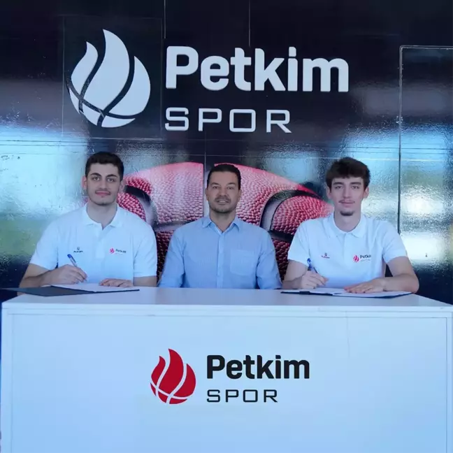 Aliağa Petkimspor, genç yetenekleri profesyonel yaptı