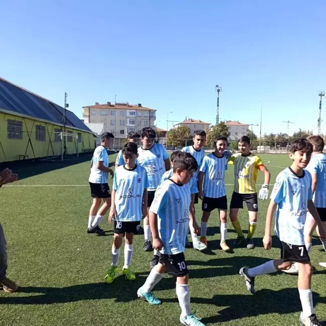 Kayseri U-14 ve U-18 Futbol Ligi'nde 29 Ekim Maç Programı