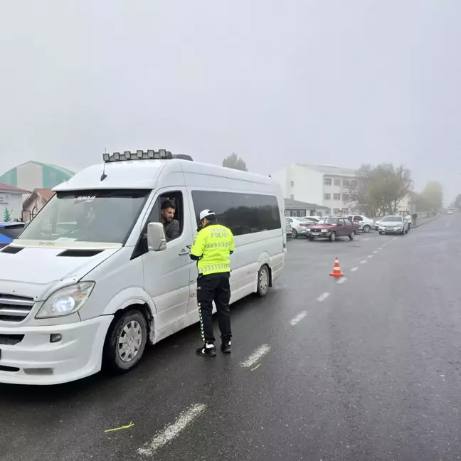 Ağrı'da Öğrenci Güvenliği İçin Okul Servisi Denetimleri Devam Ediyor