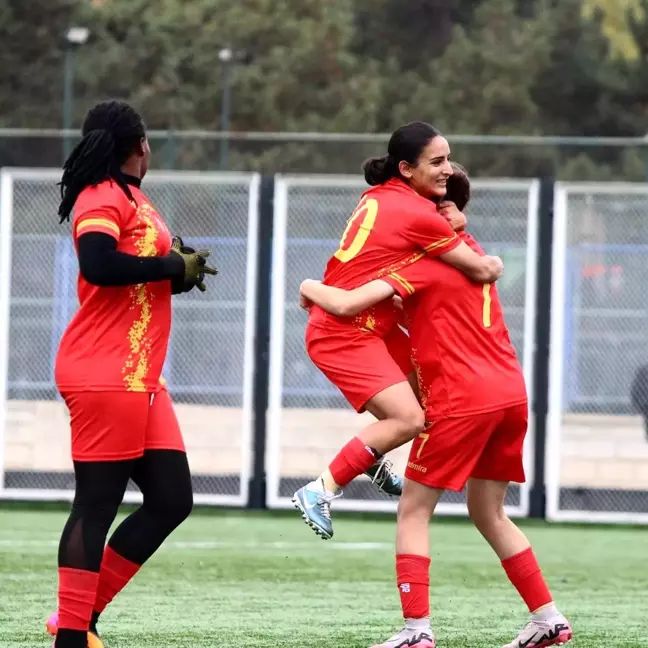 Kayseri Kadın FK, Adana İdman Yurdu'nu 2-1 Yenerek Galip Geldi