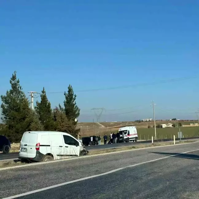 Siirt'te Trafik Kazası: 2 Yaralı