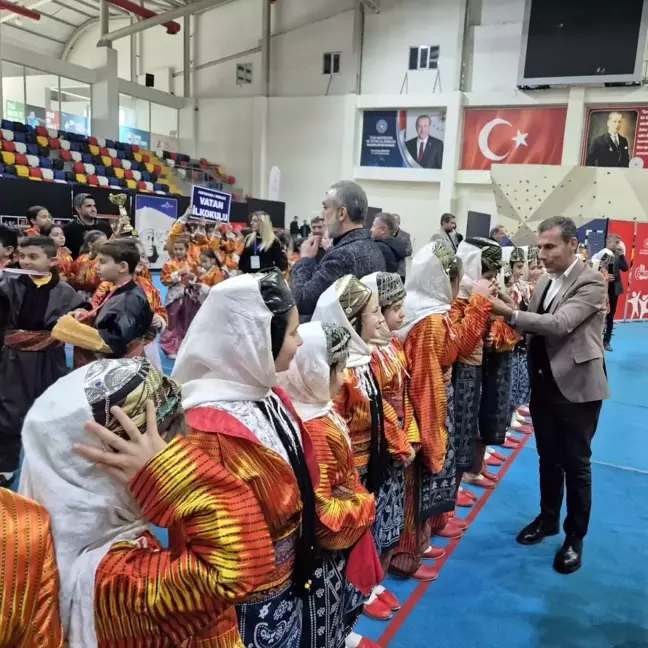 Adıyaman'da Okul Sporları Halk Oyunları İl Finalleri Tamamlandı