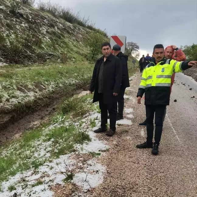 Güdül'de Sağanak Yağış Hayatı Olumsuz Etkiledi
