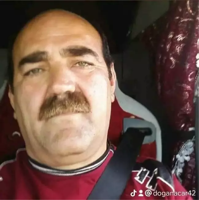 Konya'da TIR'ın Çarptığı Yön Levhası Şoförün Başına İsabet Etti, Hayatını Kaybetti