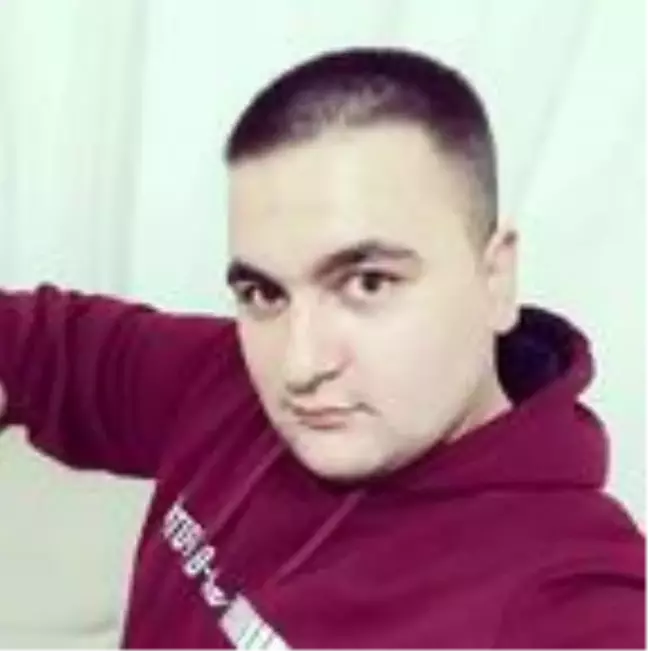 Son dakika haber | 22 yaşındaki erkek hemşire, koronavirüsten hayatını kaybetti