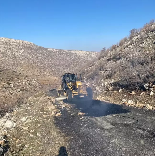 Hasankeyf'te Tehlikeli Yolda Asfaltlama Çalışması Tamamlandı