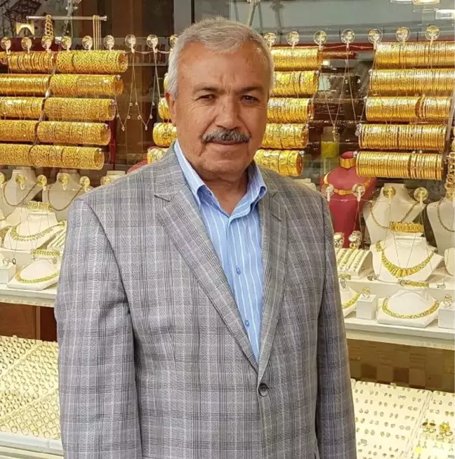 Kuyumcuyu Öldürüp Altınları Çaldılar