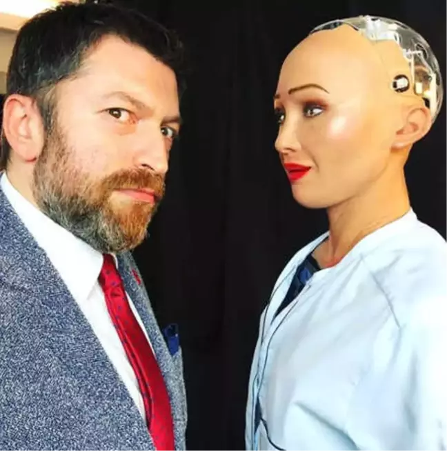 Marketing Meetup'ın Yıldızı Robot Sophia Oldu