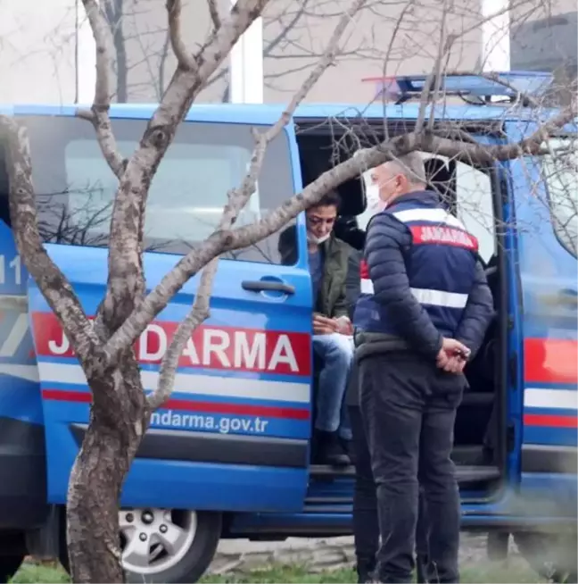 Kelepçe takıp çıplak halde döven kocasını öldürdü (2)