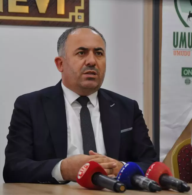 Umut Kervanı İnsani Yardım Vakfı, evlenmek isteyen gençlere hediye paketleri verecek