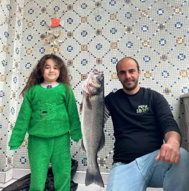 Sinop'ta Spor Balıkçısı 7,5 Kilogramlık Levrek Yakaladı
