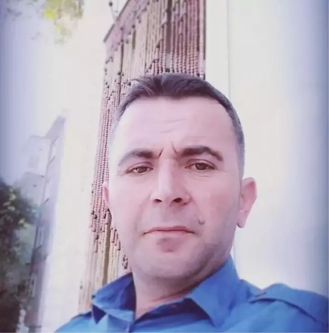 Anne ve babasının evindeki yangına müdahale ederken öldü
