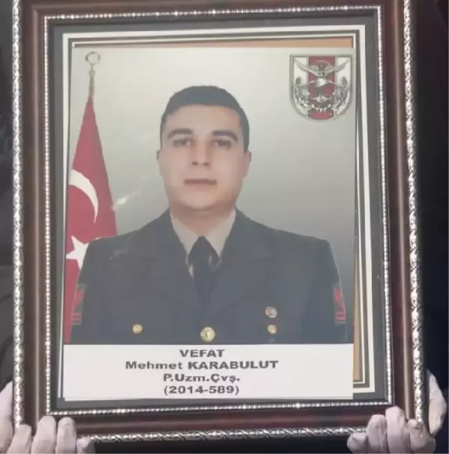 Suriye'de şehit olan Uzman Çavuş Mehmet Karabulut toprağa verildi