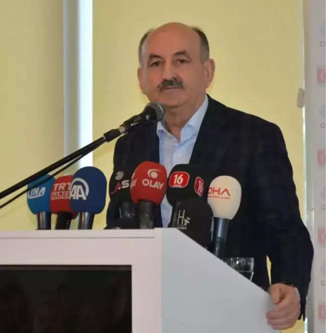 Müezzinoğlu, CHP'li Vekile Bakarak CHP'yi Eleştirdi