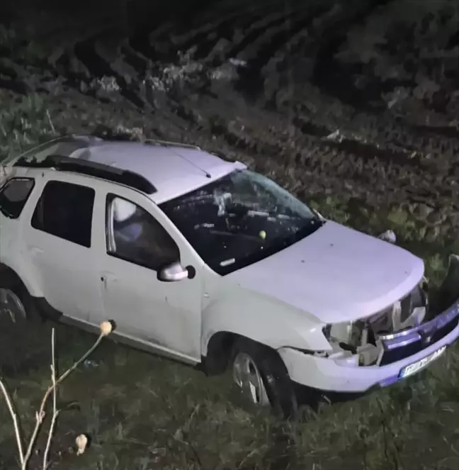 Bursa'da tarlaya devrilen otomobilde 3 kişi hayatını kaybetti