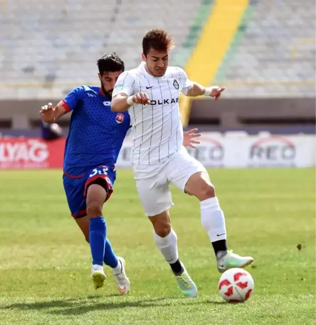 Altay'da Halil Yılmaz Yuvada Kaldı