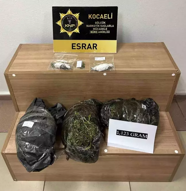 Gölcük'te Uyuşturucu Operasyonu: 1 Kilo 123 Gram Esrar Ele Geçirildi