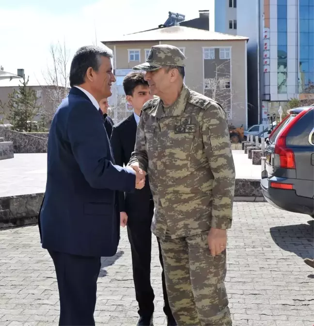 Kara Kuvvetleri Komutanı Çolak, Ardahan'da