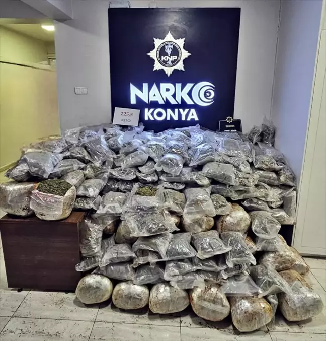 Konya'da 145 Kilo Skunk ve 80 Kilo 500 Gram Esrar Ele Geçirildi