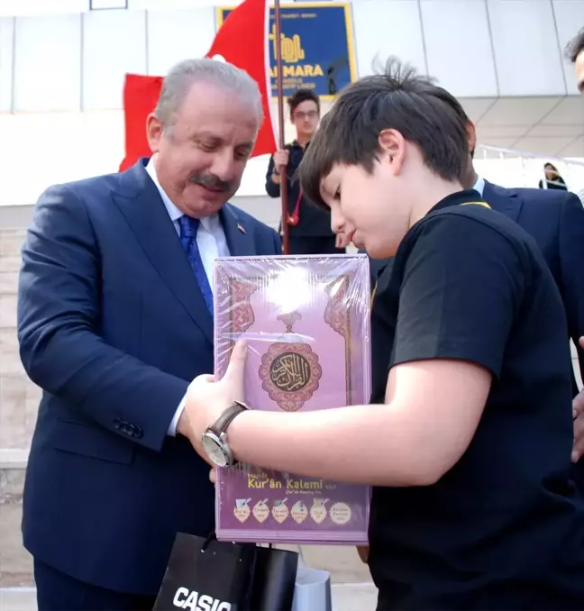TBMM Başkanı Şentop, hafızlara belgelerini verdi