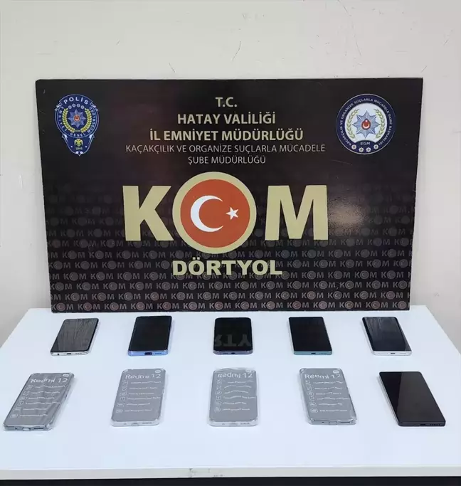 Hatay'da Kaçak Cep Telefonu Operasyonu: 10 Telefon Ele Geçirildi