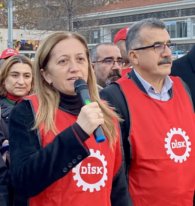 DİSK Genel Başkanı Arzu Çerkezoğlu, gelirde ve vergide adalet istediklerini belirtti