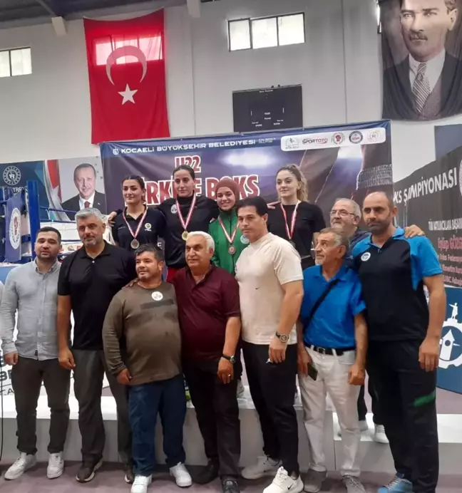 Sakarya Büyükşehir Belediyesi Spor Kulübü Boksçuları Türkiye Şampiyonasında Üçüncü Oldu
