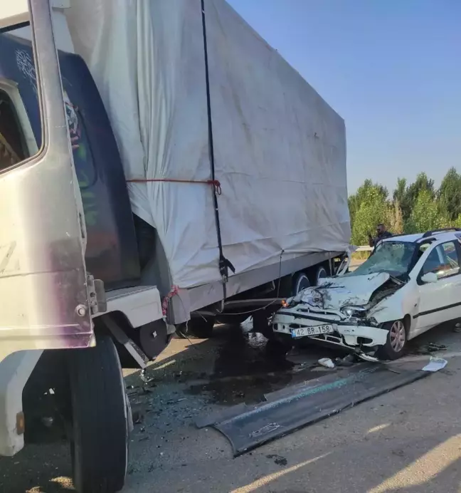 Konya'da Otomobil-Kamyon Çarpışması: 3 Ölü, 2 Yaralı