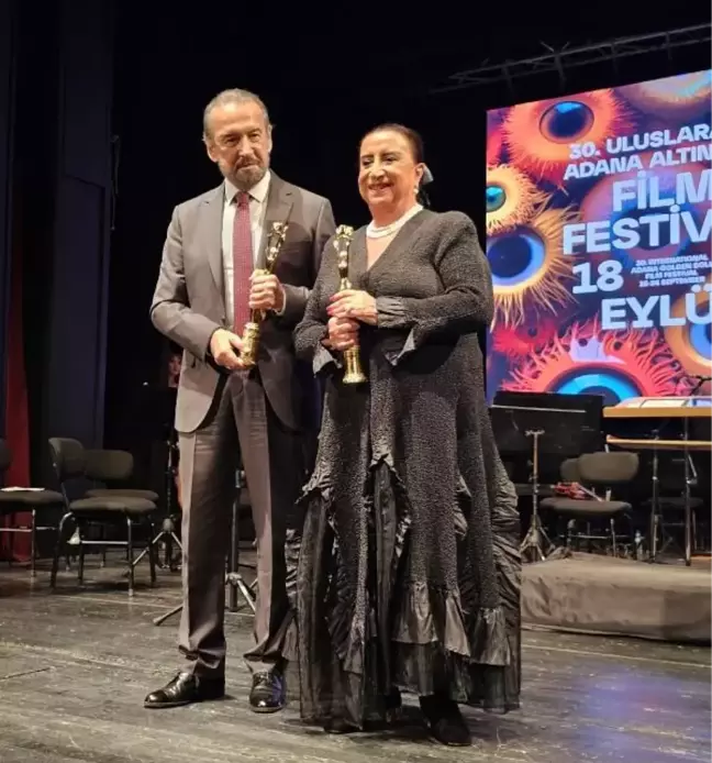 Adana Altın Koza Film Festivali'nde Onur Ödülleri Perran Kutman ve Cihan Ünal'a verildi