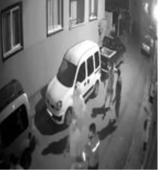 Samsun'da silahlı 'yol verme' kavgası kamerada