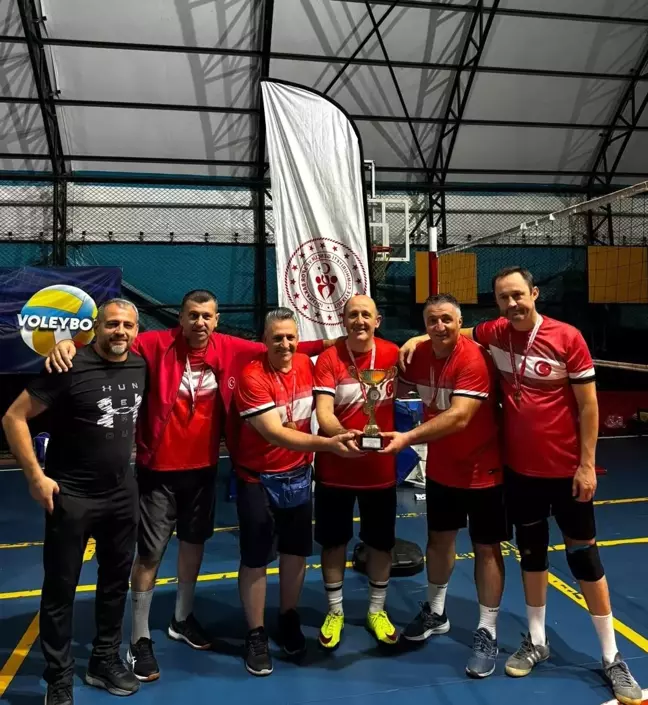 Ergene Kaymakamlığı Gençlik ve Spor İlçe Müdürlüğü Voleybol Turnuvasında Şampiyon Oldu