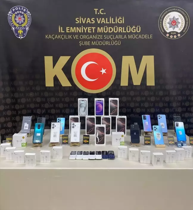 Sivas'ta Kaçak Cep Telefonu Operasyonu: 28 Telefon Ele Geçirildi