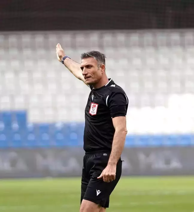 Sivasspor Başakşehir maçının VAR'ı Özgür Yankaya
