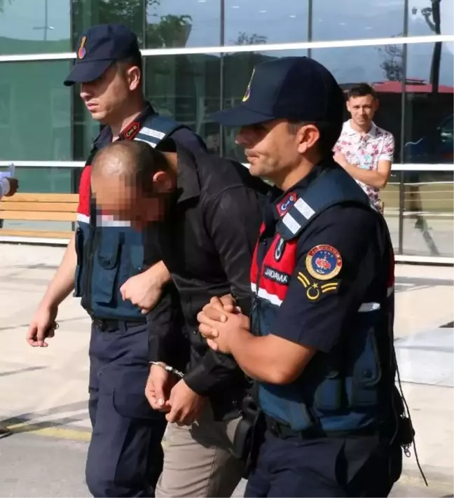 Çalıştığı çeyizciden çaldığı eşyalarla yakalandı