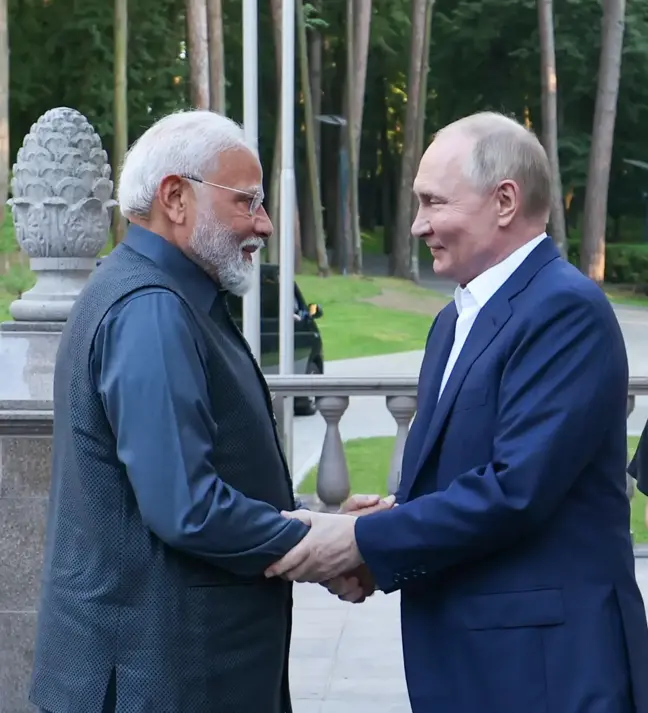 Hindistan Başbakanı Modi, Rusya Devlet Başkanı Putin ile görüştü