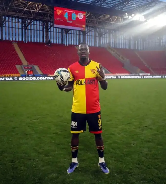 Göztepe'ye Ndiaye için resmi teklif geldi