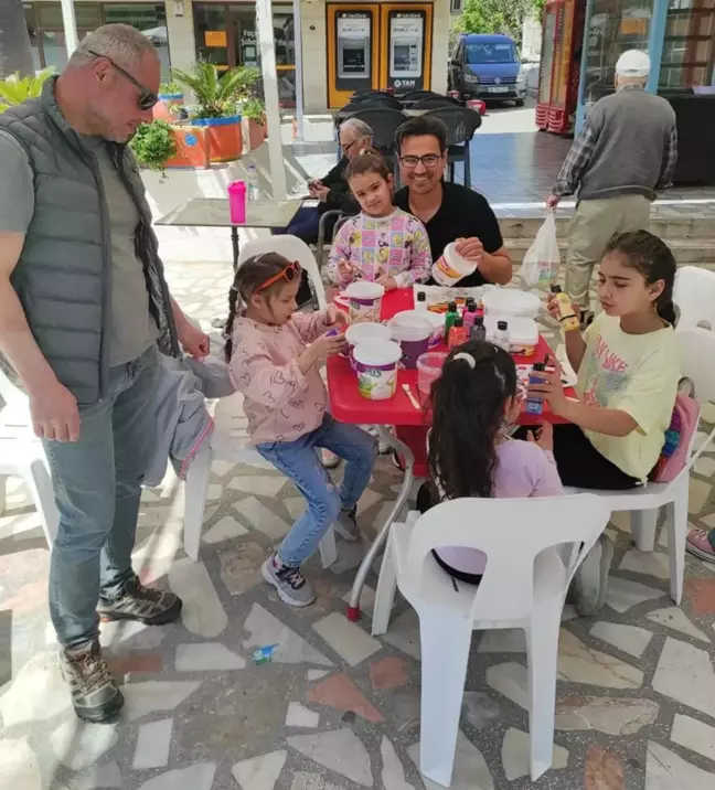 Foça'da Baba-Çocuk Etkinliği ile Sokak Hayvanlarına Destek