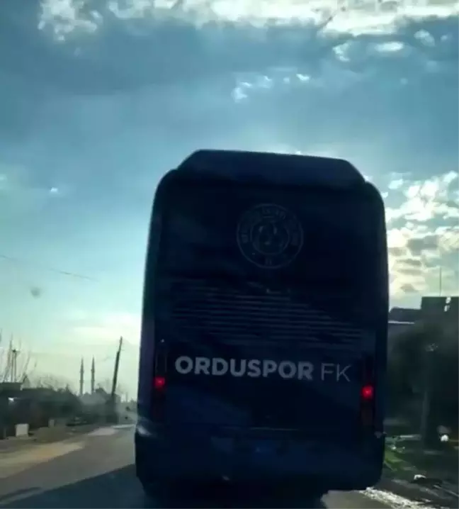 Orduspor FK'nın Takım Otobüsü Suriye'de Görüntülendi, Kulüp Açıklama Yaptı