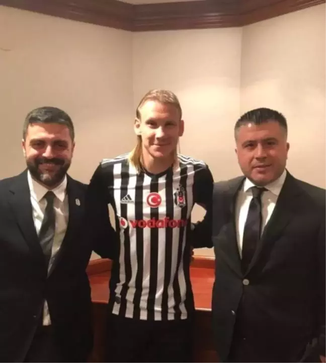 Vida, Beşiktaş Formasını Giydi