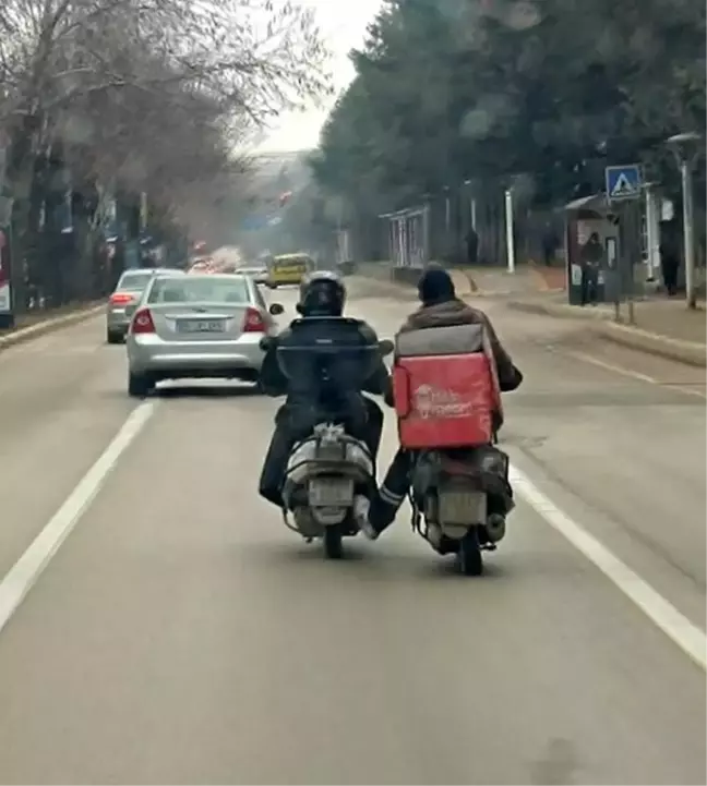 Elazığ'da Motokuryelerin Tehlikeli Trafik İhlali Kamerada