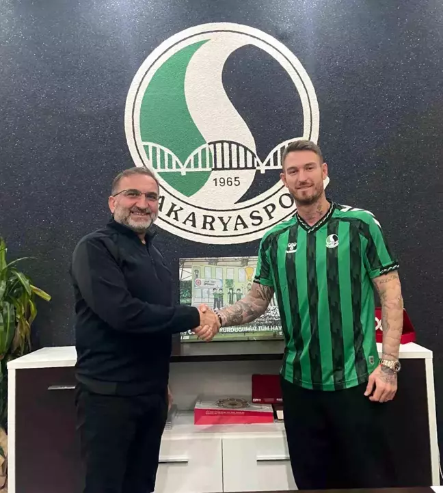 Sakaryaspor, Ömer Şişmanoğlu'nu Kadrosuna Kattı