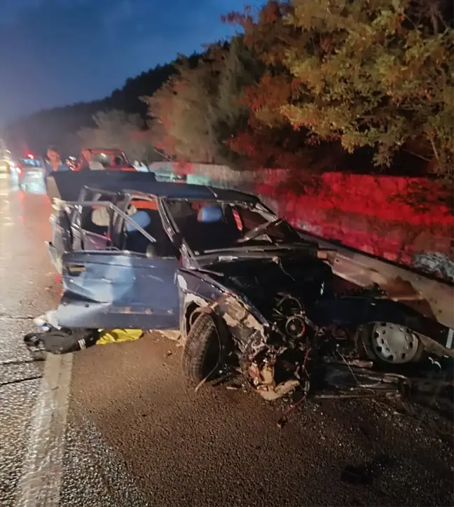 Sinop'ta otomobille minibüsün çarpıştığı kazada 2 kişi yaralandı