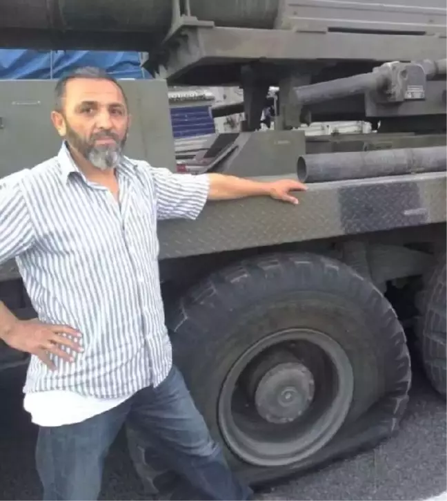 Camide çıkıp, sokağa taşan tartışmada başından darbedildi; kurtarılamadı